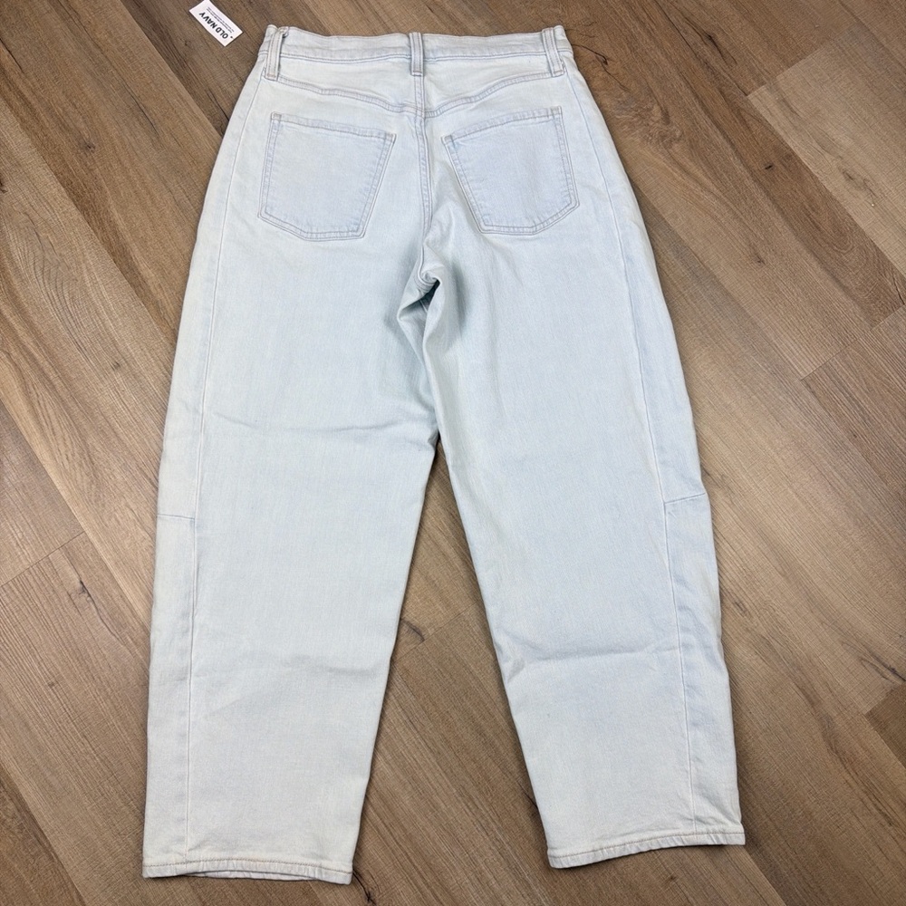 NWT Old Navy High Rise Barrel Ankle Jeans Light Wash Size 2 Trendy Denim - Picture 5 of 5